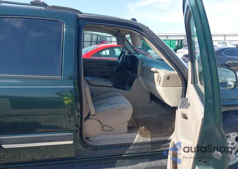 2004 Chevrolet Tahoe Ls z USA, uszkodzony, nr VIN 1GNEK13Z74J243151